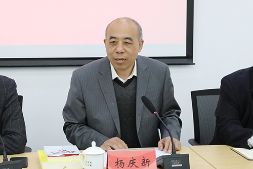 校党委副书记杜长有结合学校实际介绍了近期安全生产