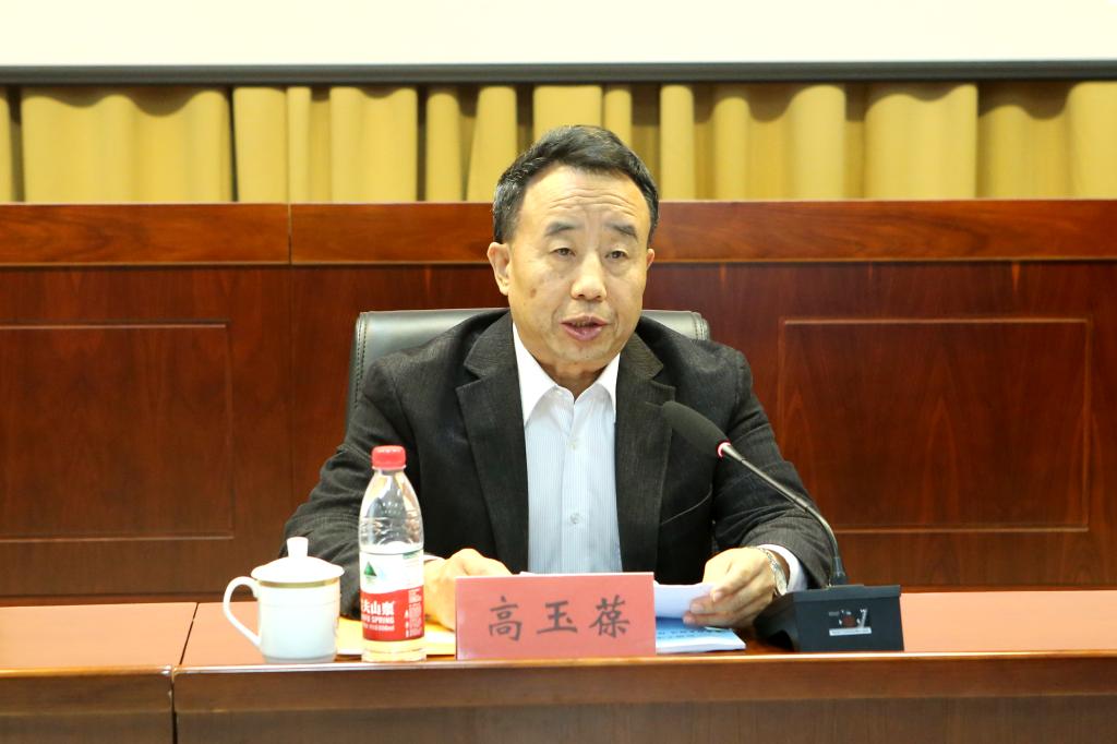 杜长有代表校党委向各位来宾表示热烈欢迎,充分肯定民